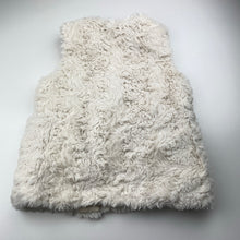 Load image into Gallery viewer, Girls Zara, lined faux fur vest, 3 hook fasten, EUC, size 6-7,  