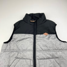 Load image into Gallery viewer, Boys Target, grey &amp; black puffer vest / jacket, FUC, size 5,  