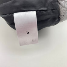 Load image into Gallery viewer, Boys Target, grey &amp; black puffer vest / jacket, FUC, size 5,  