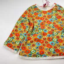 Load image into Gallery viewer, Girls Zhuhz, lined floral long sleeve top, armpit to armpit: 32cm, armpit to cuff: 22.5cm, NEW, size 3,  