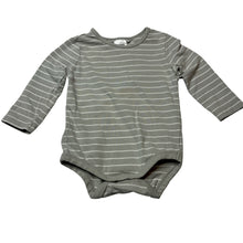 Load image into Gallery viewer, Unisex Anko, soft feel stretchy bodysuit / romper, GUC, size 00,  