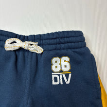 Load image into Gallery viewer, Boys Target, fleece lined track pants, elasticated, Inside leg: 28.5cm, EUC, size 2,  