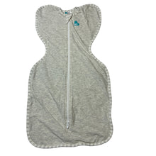 Load image into Gallery viewer, Unisex Love to Dream, SWADDLE UP 1.0 Tog sleeping bag, EUC, size 000,  