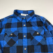 Load image into Gallery viewer, Boys Piping Hot, flannel cotton long sleeve shirt, EUC, size 8,  