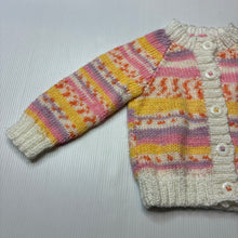 Load image into Gallery viewer, Girls hand made, knitted cardigan, armpit to armpit: 22cm, armpit to cuff: 16cm, EUC, size 00,  