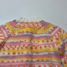 Load image into Gallery viewer, Girls hand made, knitted cardigan, armpit to armpit: 22cm, armpit to cuff: 16cm, EUC, size 00,  