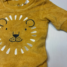 Load image into Gallery viewer, Unisex Baby Berry, terry cotton romper, lion, GUC, size 000,  