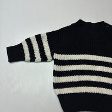 Load image into Gallery viewer, Unisex Baby Berry, black &amp; white chunky knit cotton sweater / jumper, GUC, size 000,  