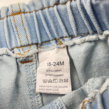 Load image into Gallery viewer, Girls floral, denim skirt, elasticated, L: 26cm, FUC, size 2,  