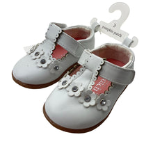 Load image into Gallery viewer, Shoes Pumpkin Patch, white leather first walker shoes, NEW, size 3,  