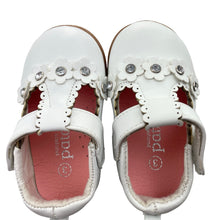 Load image into Gallery viewer, Shoes Pumpkin Patch, white leather first walker shoes, NEW, size 3,  