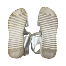 Load image into Gallery viewer, Shoes Angelitos, silver patent leather sandals, Made in Spain, EU 32, FUC, size 13.5,  