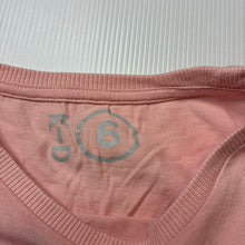 Load image into Gallery viewer, Girls KID, cotton long sleeve tee / top, dinosaurs, EUC, size 6,  