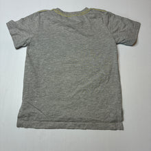 Load image into Gallery viewer, Boys DC Comics, Batman tee / top, pilling, FUC, size 4,  