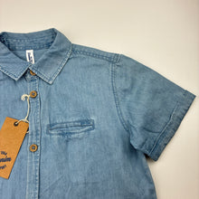 Load image into Gallery viewer, Boys 1964 Denim Co, chambray cotton short sleeve shirt, NEW, size 7,  