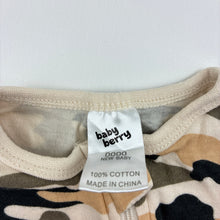 Load image into Gallery viewer, Unisex Baby Berry, camo print cotton zip romper, GUC, size 0000,  