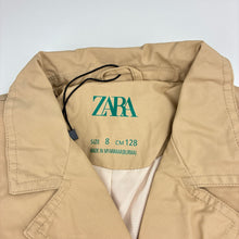 Load image into Gallery viewer, Girls Zara, lightweight trench coat, L: 63cm, black marks lower front, FUC, size 8,  