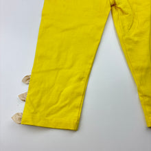 Load image into Gallery viewer, Girls yellow, stretchy leggings, Inside leg: 27.5cm, EUC, size 6,  