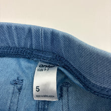 Load image into Gallery viewer, Girls Target, stretch denim leggings / jeggings, elasticated, Inside leg: 39cm, FUC, size 5,  