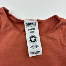 Load image into Gallery viewer, Unisex Bonds, Organics stretchy bodysuit / romper, GUC, size 000,  