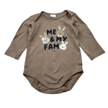 Load image into Gallery viewer, Unisex Baby Berry, cotton bodysuit / romper, GUC, size 0,  