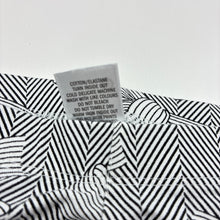 Load image into Gallery viewer, Girls Target, black &amp; white stretchy leggings, Inside leg: 58cm, EUC, size 14,  