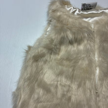 Load image into Gallery viewer, Girls Mango, lined faux fur vest, 3 hook fasten, EUC, size 7,  
