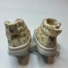 Load image into Gallery viewer, Shoes Baby Baby, floral casual shoes, US 4, GUC, size 3,  