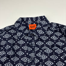 Load image into Gallery viewer, Boys Fun Spirit, soft brushed cotton long sleeve shirt, EUC, size 4,  