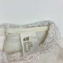 Load image into Gallery viewer, Girls H&amp;M, lightweight top, lace collar, GUC, size 2,  