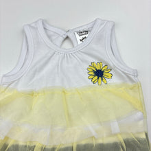 Load image into Gallery viewer, Girls Baby Berry, sleeveless romper / bodysuit, GUC, size 000,  