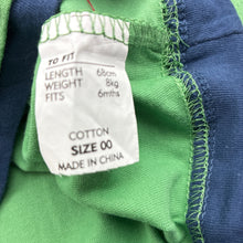 Load image into Gallery viewer, Boys Dymples, green cotton t-shirt / tee, baker, NEW, size 00,  
