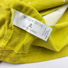 Load image into Gallery viewer, Girls Woolworths, green cotton t-shirt / top, sandals, GUC, size 00,  