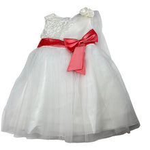 Load image into Gallery viewer, Girls lined, tulle &amp; sequin party dress, EUC, size 3, L: 54cm