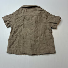 Load image into Gallery viewer, Boys Baby Berry, crinkle cotton short sleeve shirt, GUC, size 0,  