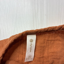 Load image into Gallery viewer, Unisex Dymples, crinkle cotton short sleeve top, FUC, size 00,  