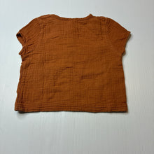 Load image into Gallery viewer, Unisex Dymples, crinkle cotton short sleeve top, FUC, size 00,  