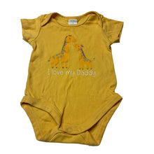 Load image into Gallery viewer, Unisex Baby Berry, yellow cotton bodysuit / romper, giraffes, GUC, size 0,  