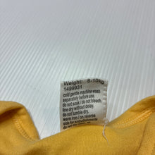 Load image into Gallery viewer, Unisex Baby Berry, yellow cotton bodysuit / romper, giraffes, GUC, size 0,  
