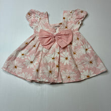 Load image into Gallery viewer, Girls lightweight, floral short sleeve top, EUC, size 0,  