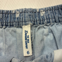 Load image into Gallery viewer, Girls 1964 Denim Co, lightweight chambray cotton shorts, elasticated, GUC, size 6,  