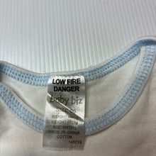Load image into Gallery viewer, Boys Baby Biz, soft cotton long sleeve top, EUC, size 00,  