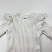 Load image into Gallery viewer, Girls Baby Berry, ribbed ruffle bodysuit / romper, FUC, size 0000,  