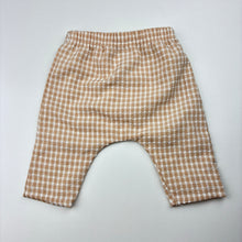 Load image into Gallery viewer, Unisex Baby Baby, lightweight pants / bottoms, elasticated, EUC, size 0000,  