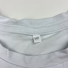 Load image into Gallery viewer, Girls white, stretchy tee / top, highland cow, GUC, size 5-6,  