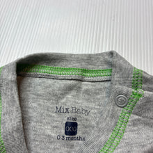 Load image into Gallery viewer, Boys Mix Baby, soft cotton t-shirt / top, EUC, size 000,  