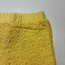 Load image into Gallery viewer, Girls Target, yellow broderie cotton shorts,elasticated, EUC, size 000,  