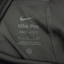 Load image into Gallery viewer, Girls Nike, Pro Dri-Fit sports / activewear leggings, Inside leg: 52cm, GUC, size 8-9,  
