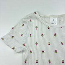 Load image into Gallery viewer, Girls Target, ribbed stretchy floral tee / top, FUC, size 8,  