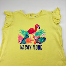 Load image into Gallery viewer, Girls CAPE, yellow cotton tee / top, flamingo, FUC, size 8,  